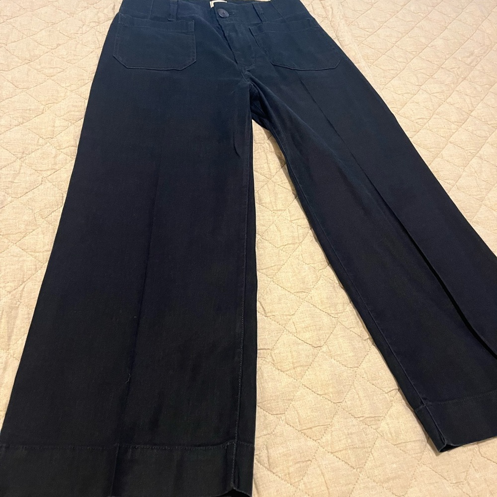 Maeve “The Colette” Linen Ediiton. Blueberry color.